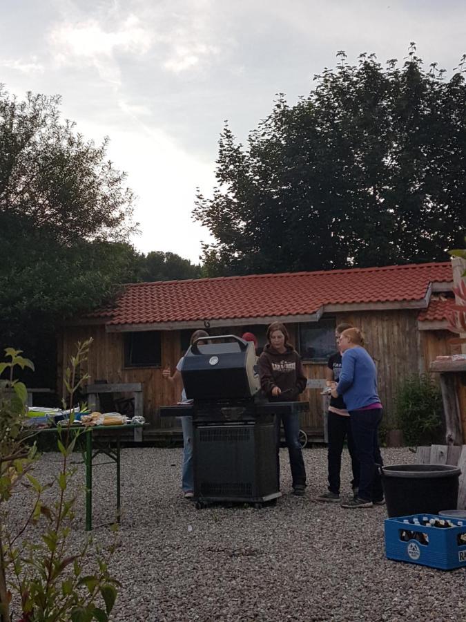 Chrom Ranch Reiterhof Bed & Breakfast Memmingen Eksteriør bilde