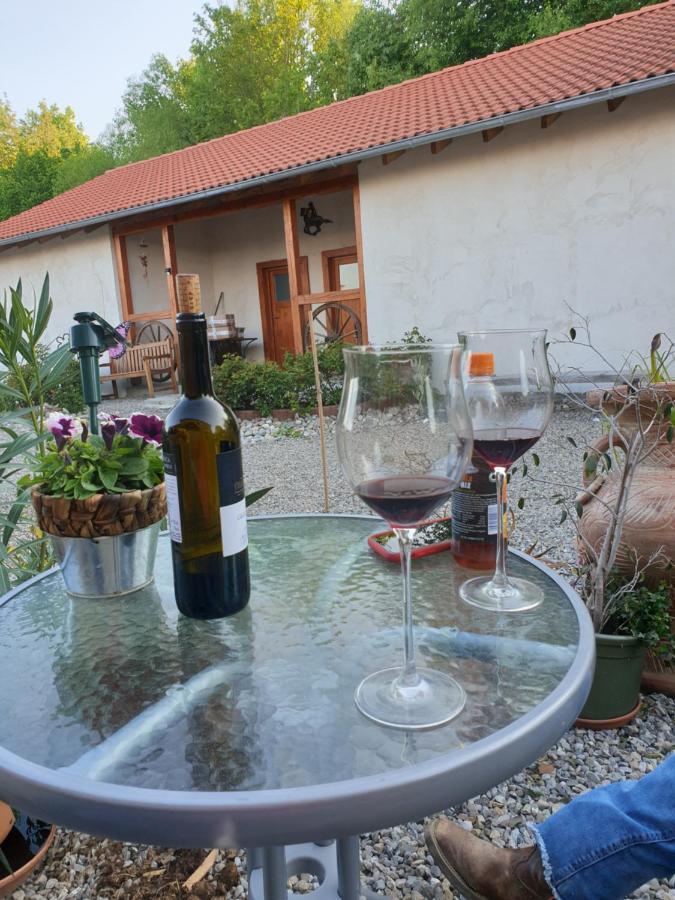 Chrom Ranch Reiterhof Bed & Breakfast Memmingen Eksteriør bilde
