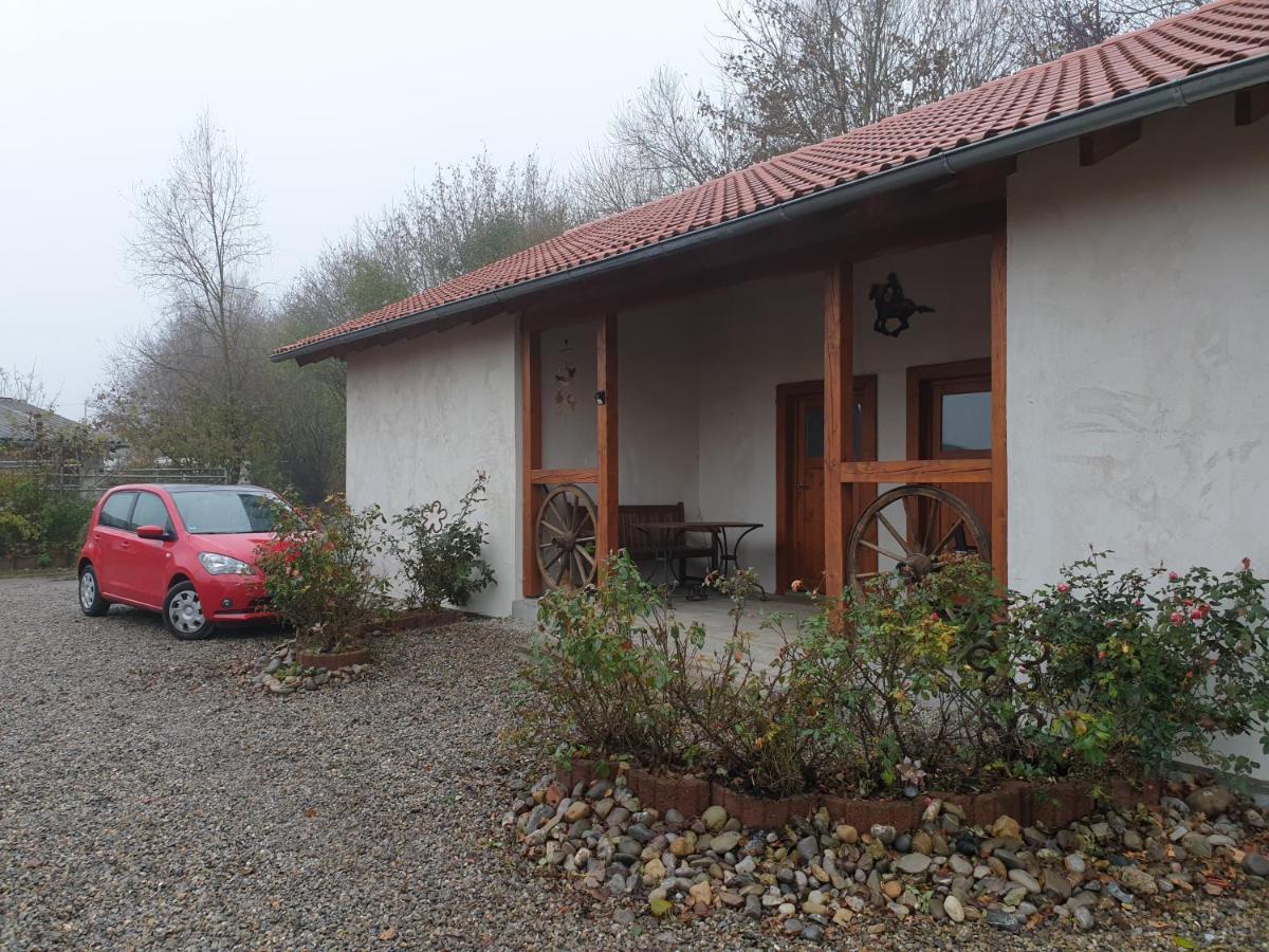 Chrom Ranch Reiterhof Bed & Breakfast Memmingen Eksteriør bilde