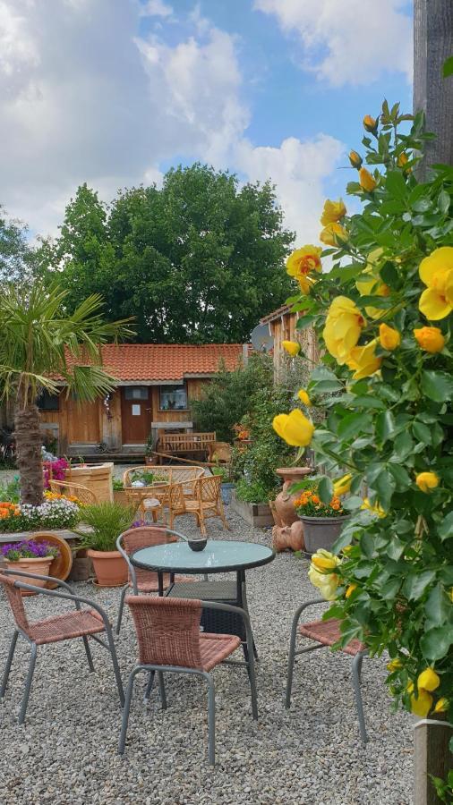 Chrom Ranch Reiterhof Bed & Breakfast Memmingen Eksteriør bilde